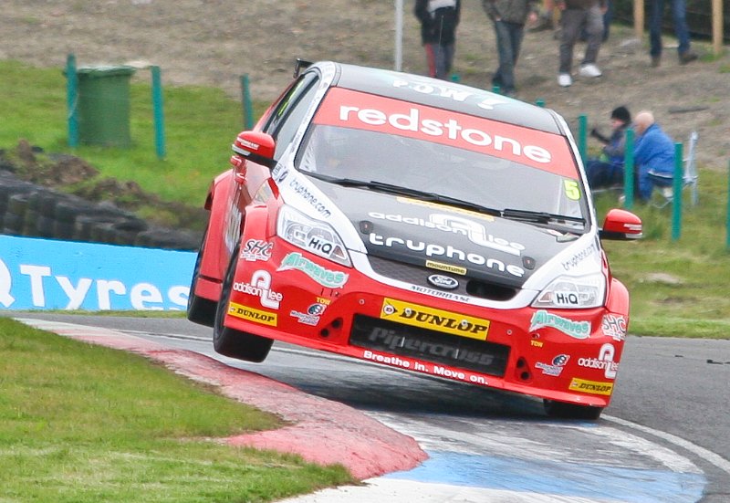 BTCC_races_Knockhill_August_26th_2012 (14).jpg